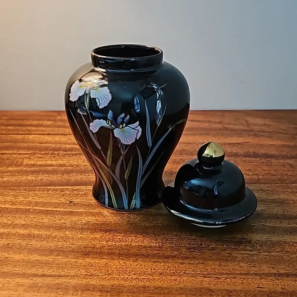 Vintage oriental black decorative jar with lid